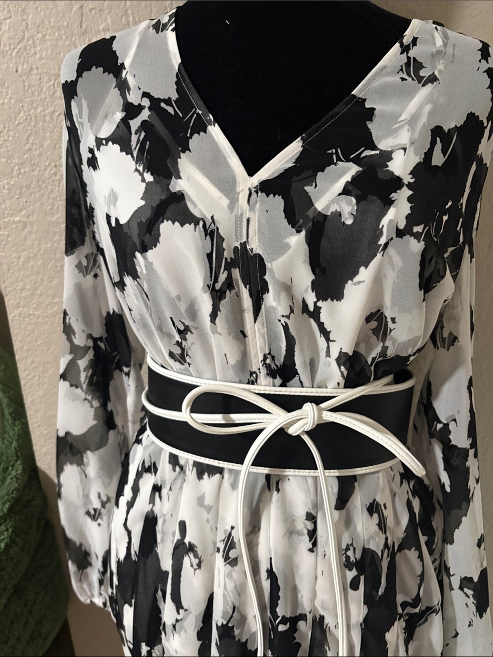 Black and White Floral V-Neck Maxi Dress with Waist Tie - Picture 2 of 6
